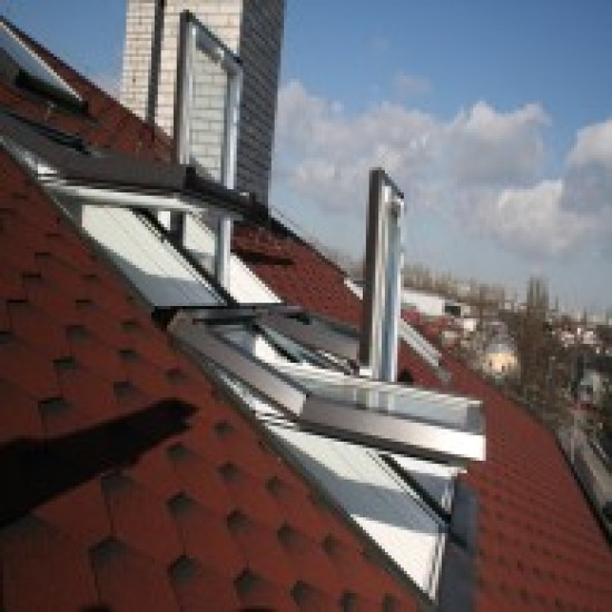 Plastové střešní okno SKYLIGHT 78 x 98 PREMIUM